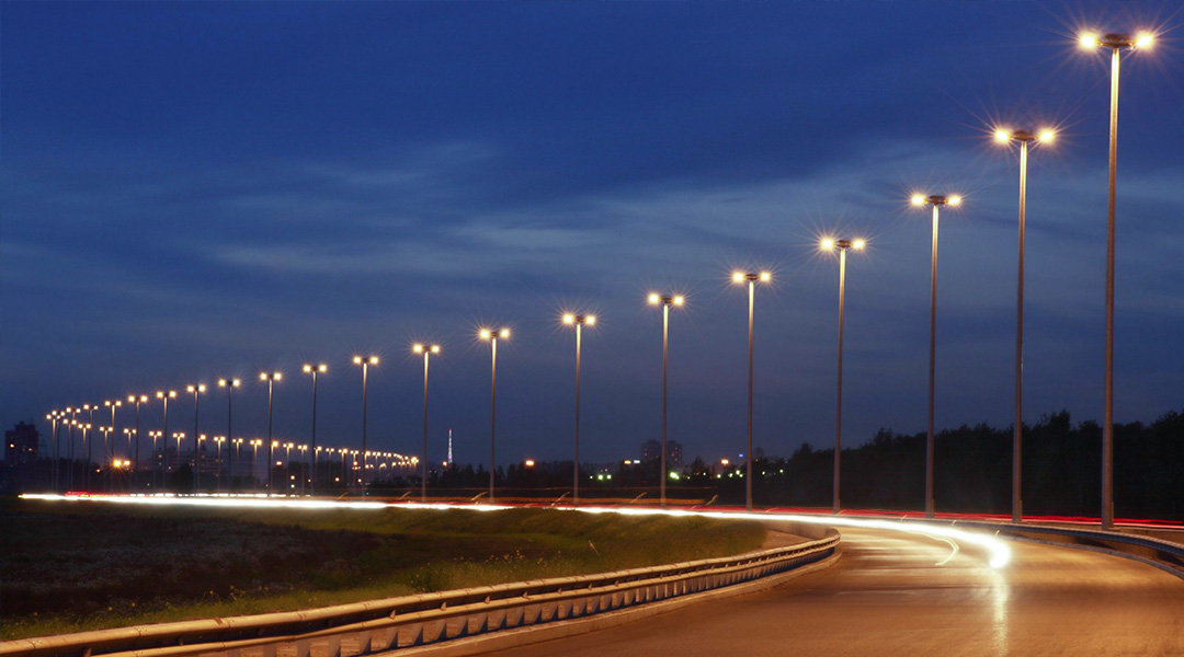 Light pole monitoring 